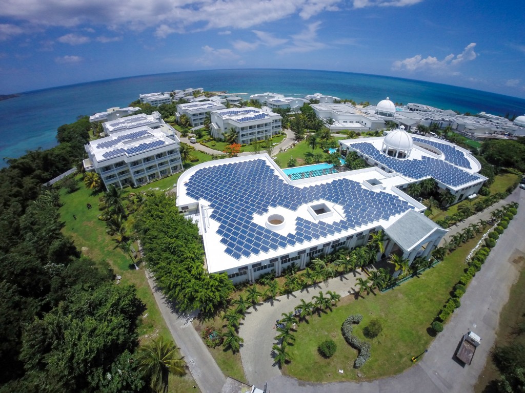 Solar power plant in the Caribbean hotel complex starts solar